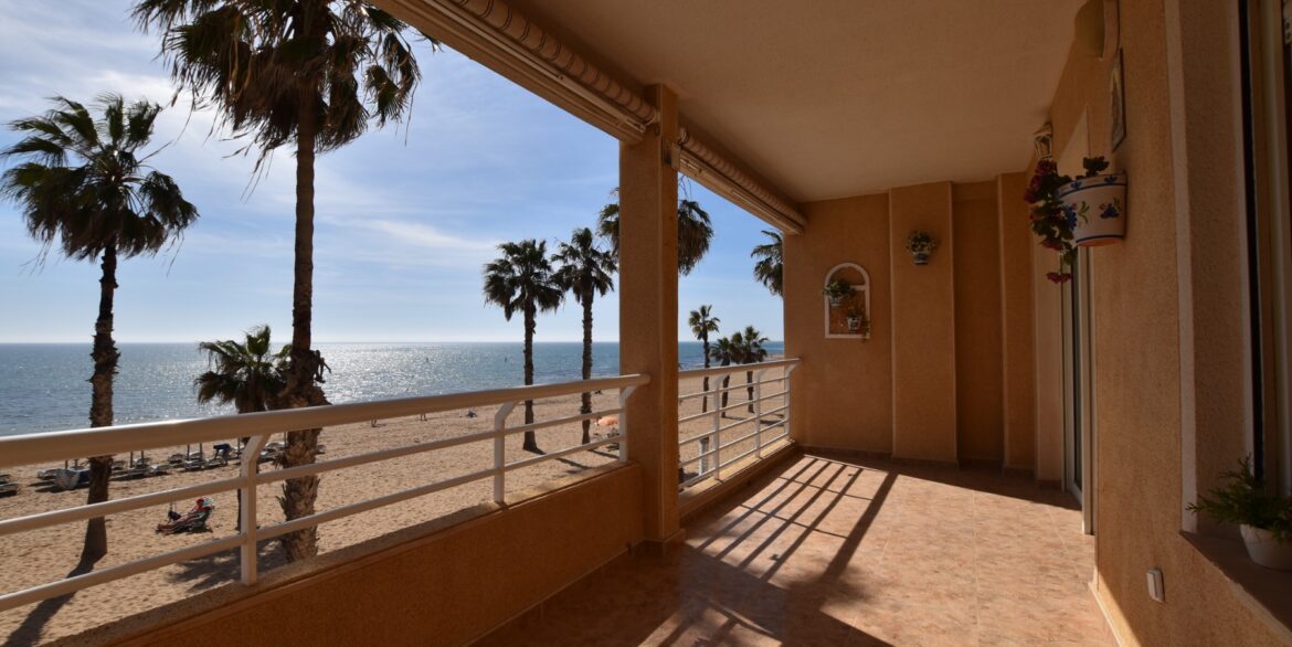 o_1hsa8gq3ld001nph19b4114udmu3n