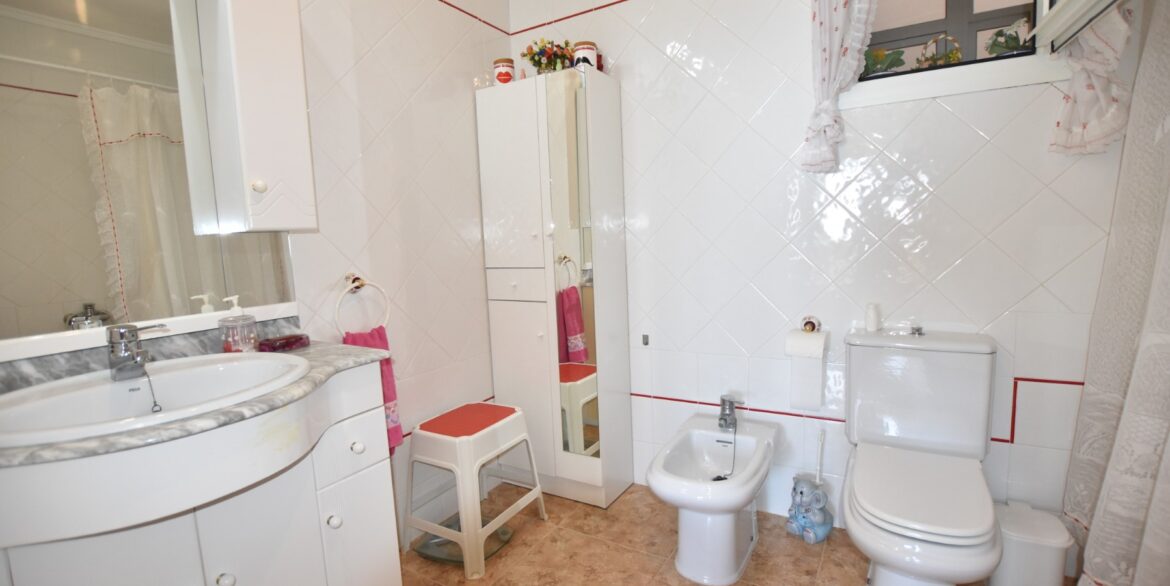 o_1hsa8gq3ljfc1i1s1bpuc5h13rt4l