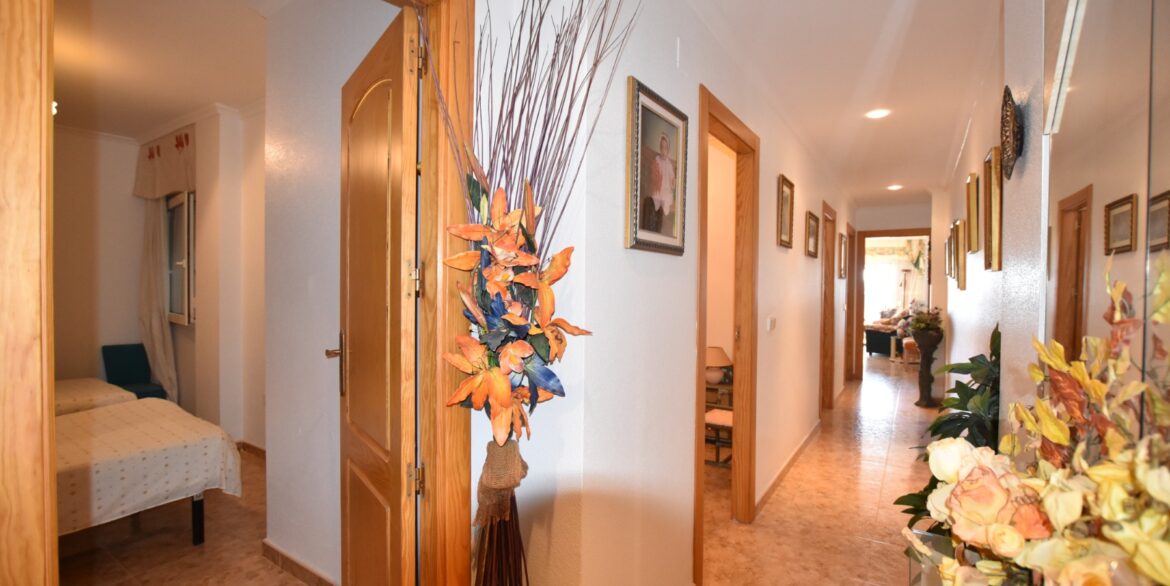 o_1hsa8gq3lmm611gv1hjhm1urt840