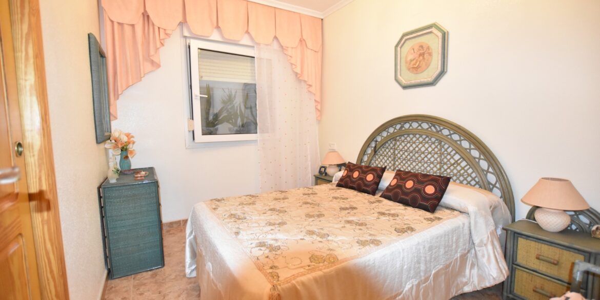 o_1hsa8gq3lq714kfrki5rj1fel41