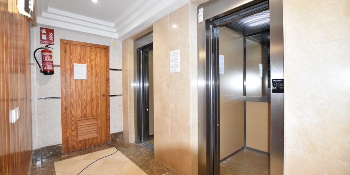 o_1hsa8gq3m1lmsdpu15dn11rv15e45i