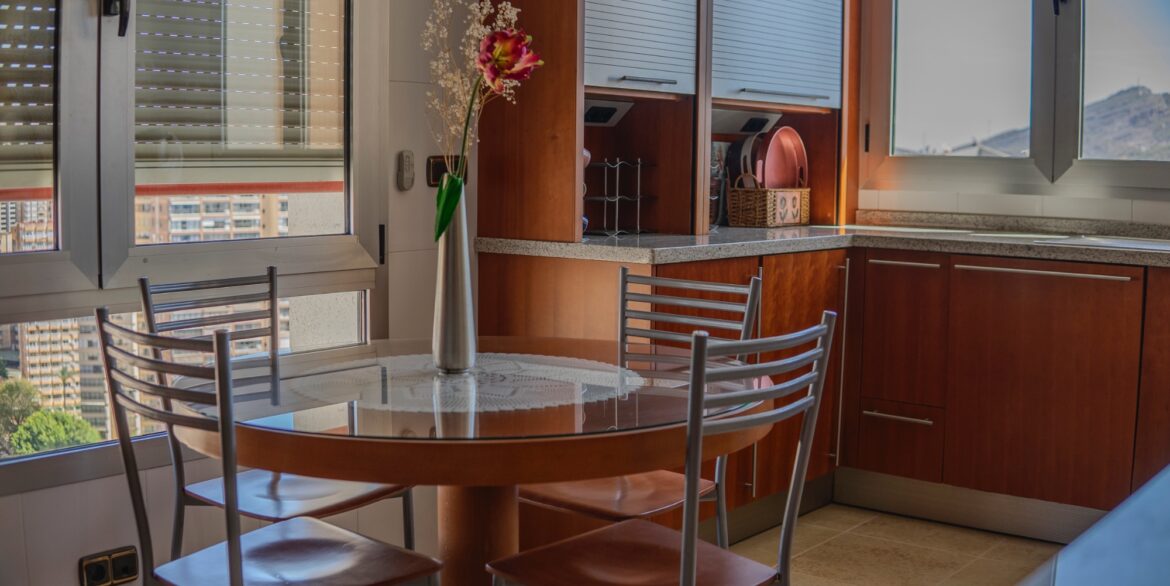 o_1ht9dahin1gfd65rqv5qucue4o