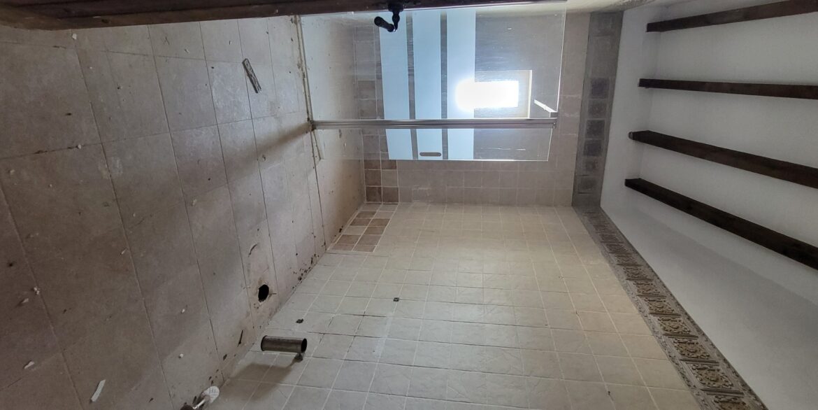 o_1i2ekj1lg8g6vjgblf1019adh36