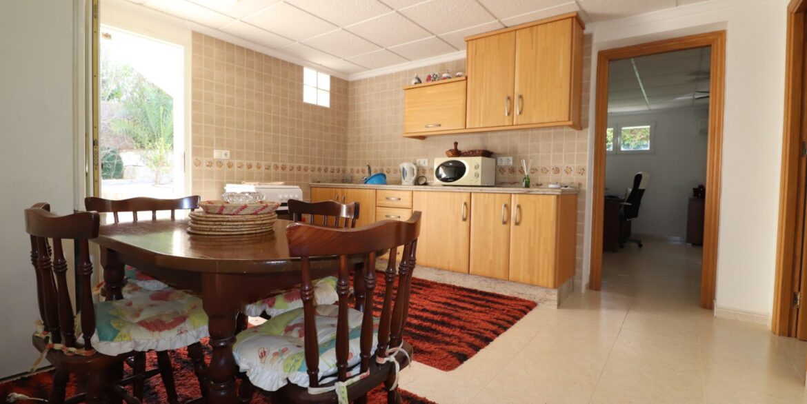 o_1id27nhqcf45vv8tb4i73iqv45