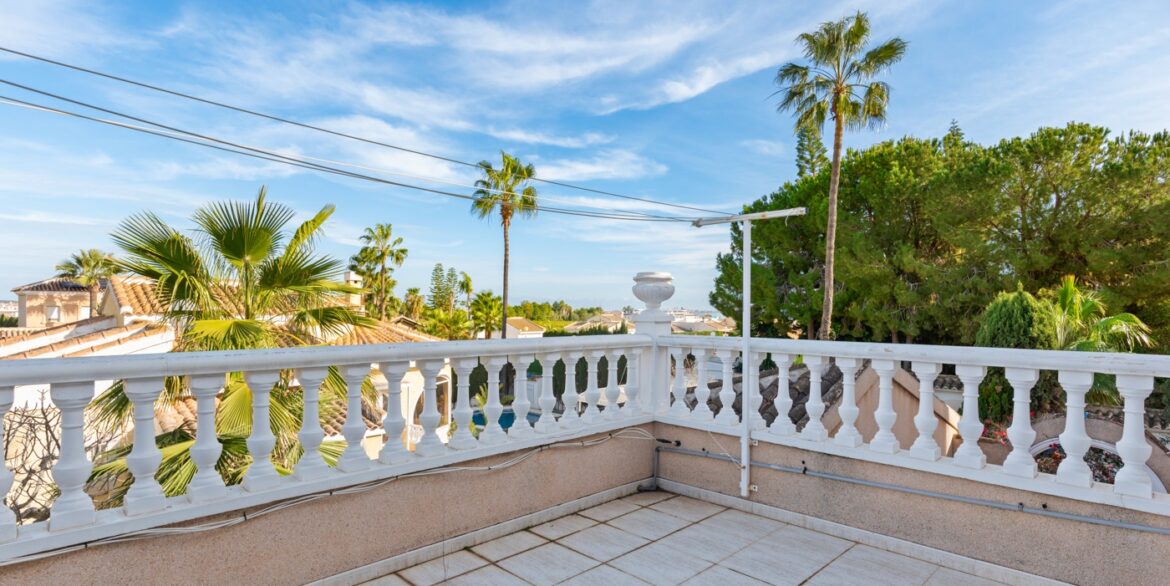 o_1ii9d40eg144i1h7a1e5k1g4lmvg4b