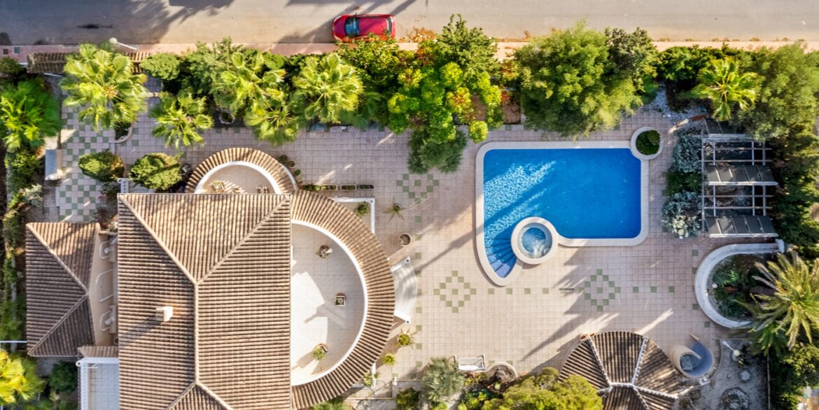 o_1ii9d40eg1r6fjisqoi1rrkeft3j