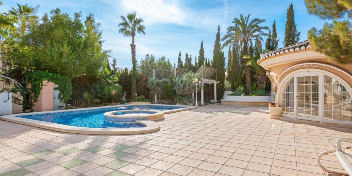 o_1ii9d40eg1v9l14bsktt2q2kl43l