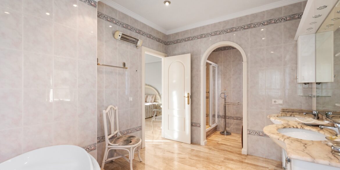 o_1ii9d40eguuo14q11pdc1ee1pa14s