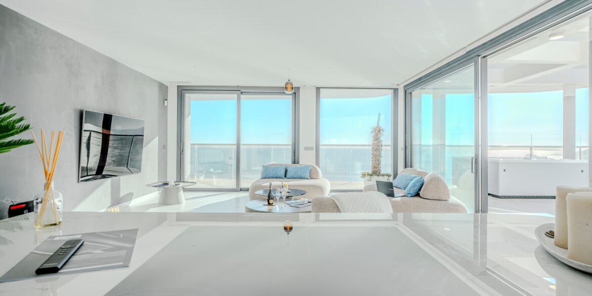 o_1iipmid8b19h934l1svj147klo358