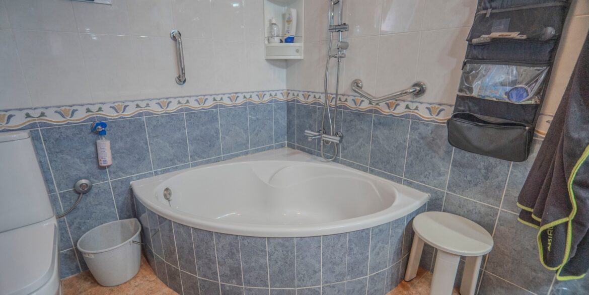 o_1iiu07php1bur1l4g15rnbl117mu3f