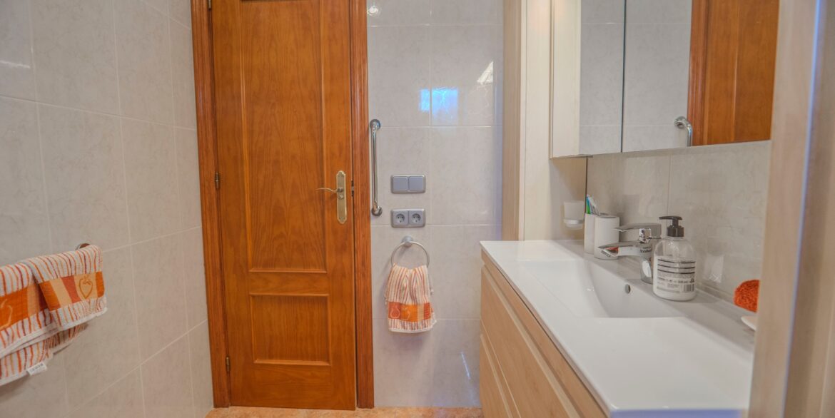 o_1iiu07php6k51h611tfr1vutj7v36