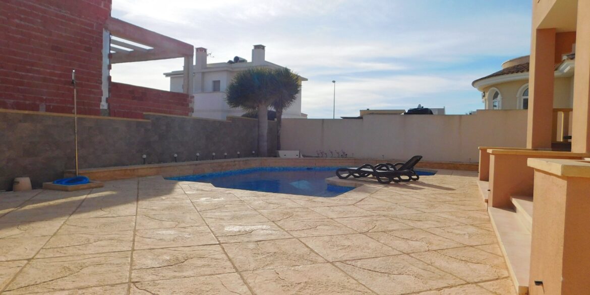 o_1ikf03fn11s8p5v3sbn1mcj1qb3p