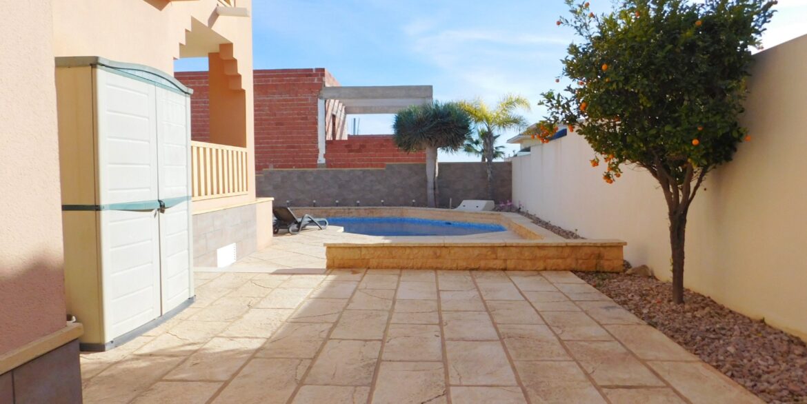 o_1ikf03fn1tacddplsrbdb6v43