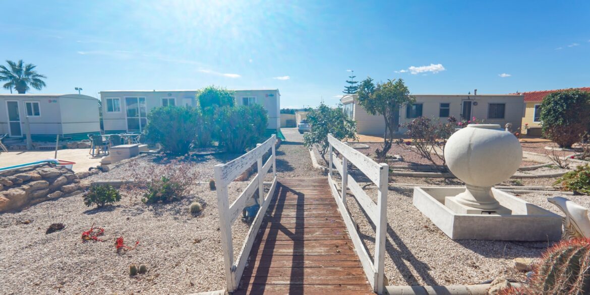 o_1il6hinja1p7r1jevopn1n052gn47