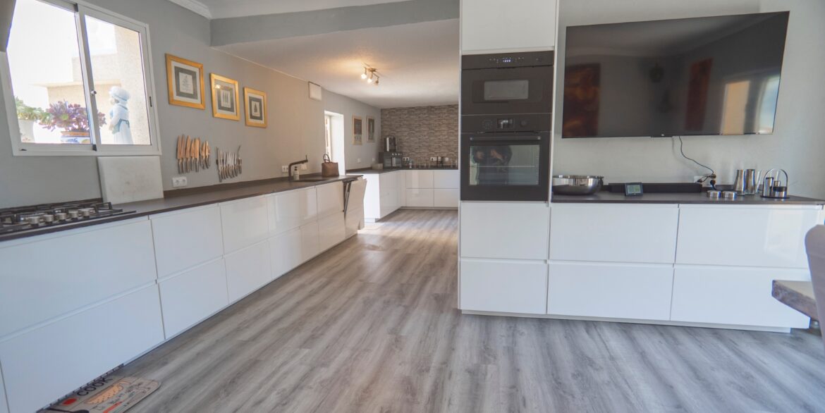 o_1il6hinjbkkiifo1p60o2n4i85j