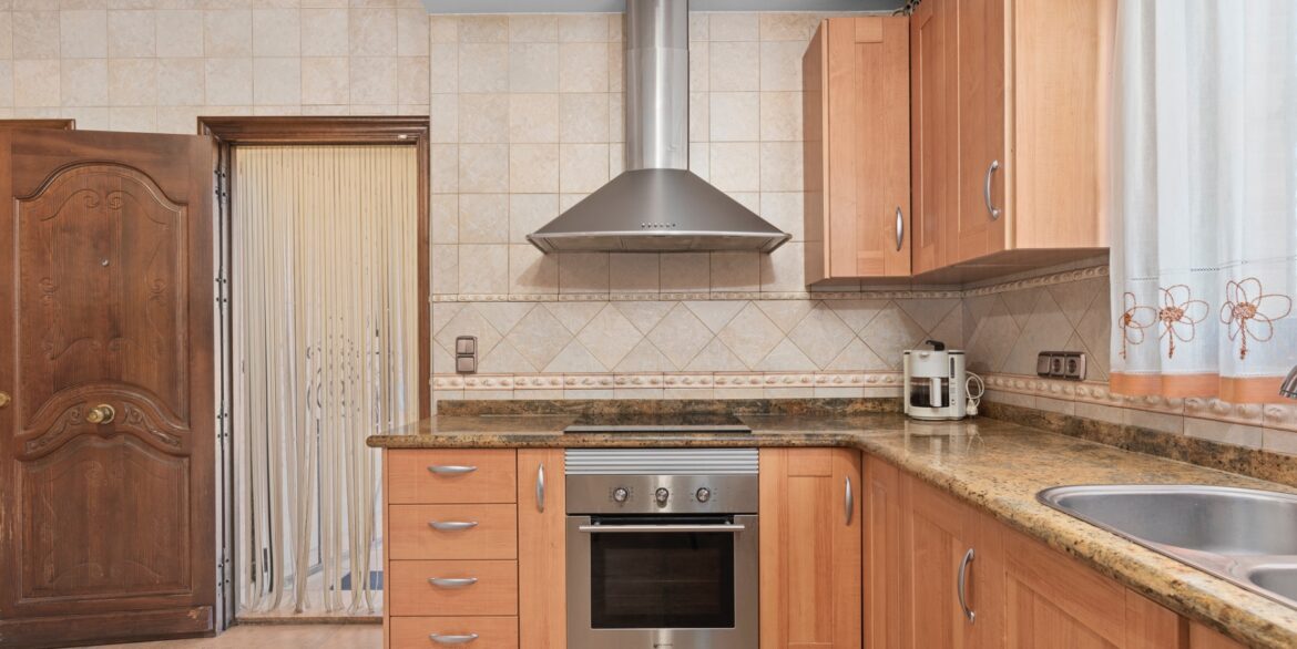 o_1ilvhg0pr1h2c90u1jdmqn563c