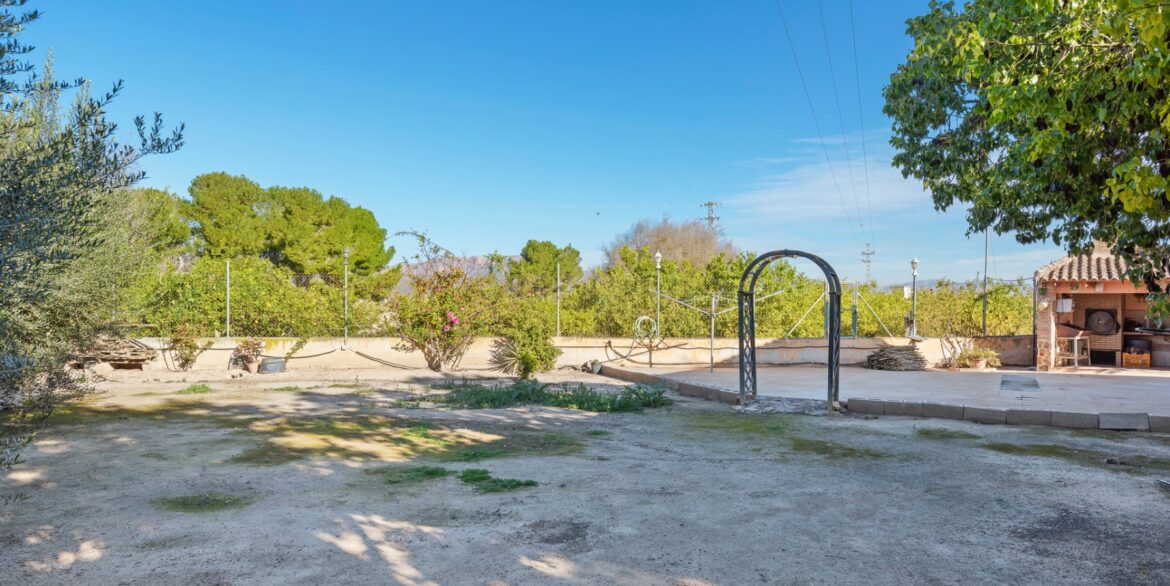 o_1ilvhg0pr6da17s6f4t1q8tee48