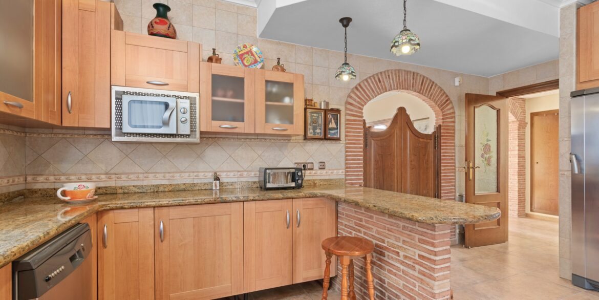 o_1ilvhg0prj4beqfkj1pvgihr3b