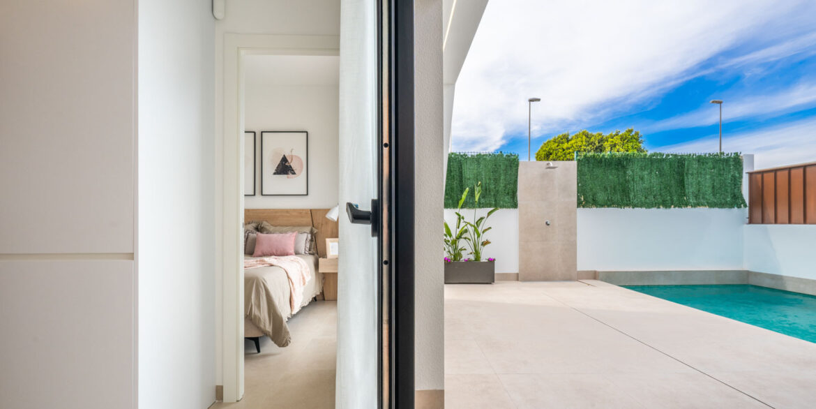 o_1im2bmbv013ih1nl48t41jun1p5934