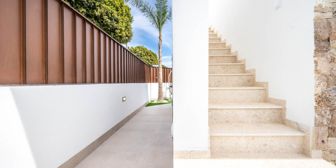 o_1im2bmbv0177o1a8b1qfaqjb1l283b