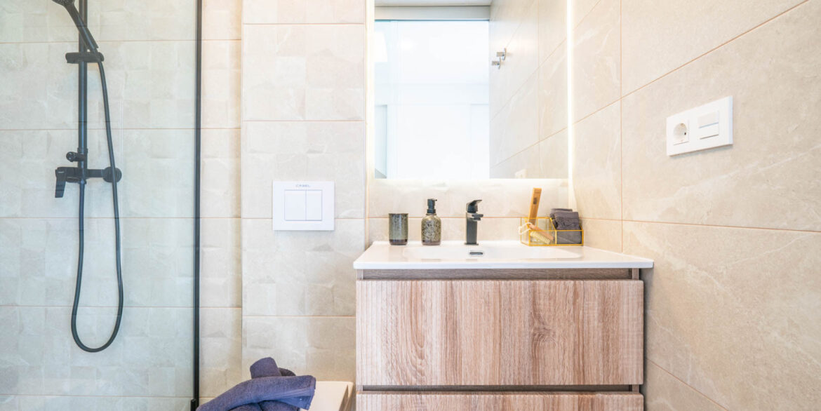 o_1im2bmbv0ev1qts64f1m2e15g23k