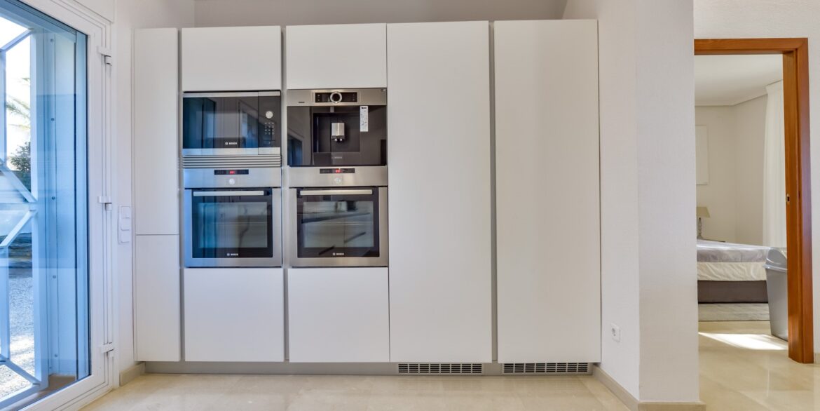 o_1imajdd6h1v36ugm1197101q1vuf64