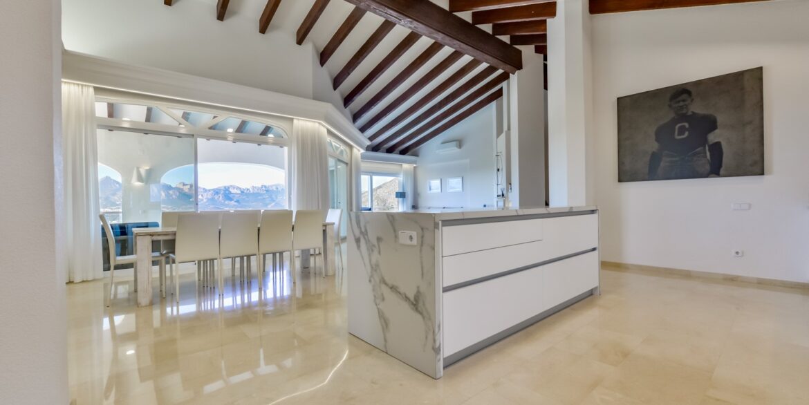 o_1imajdd6hll67621jk81g65nqp63