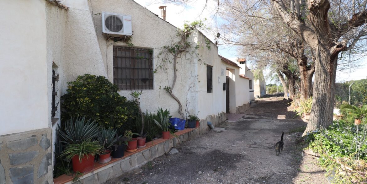 o_1io2kbda0f6otoc1najp4q1b493n