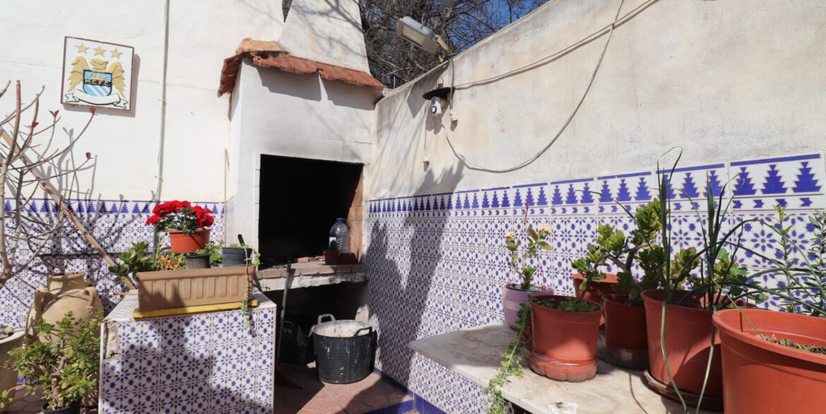 o_1io2kbda0i0chao17ok7nt18tm3g