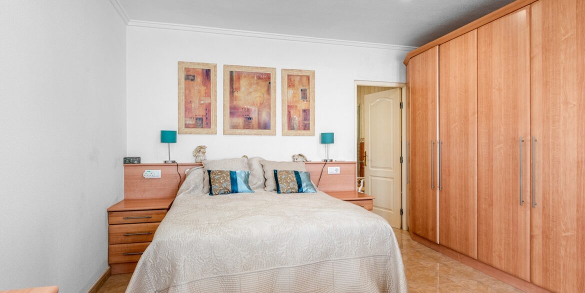 o_1ipsbd81elols612sh2kbv5r5v