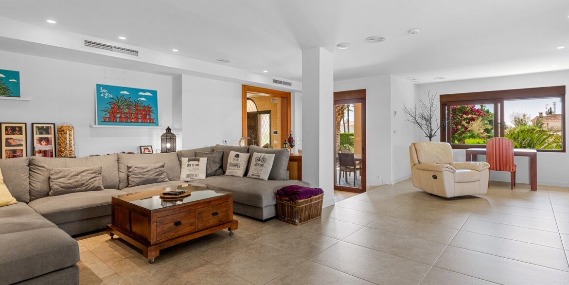 o_1iqiug87918k61buefil1kbf1k7268