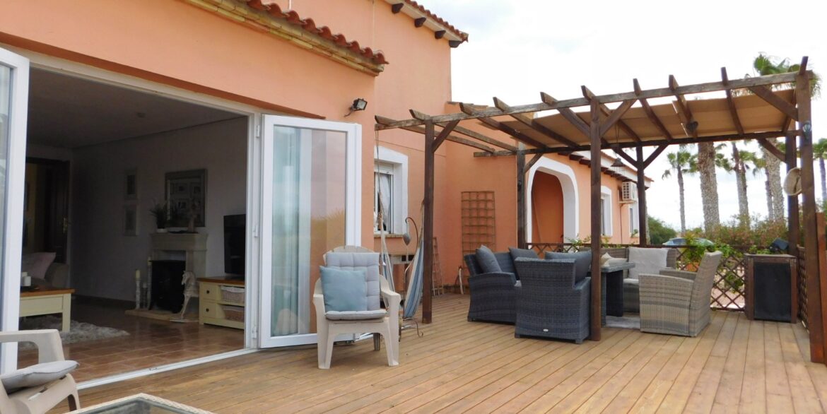 o_1iqqq4bmh178mm421aeflt2t883b