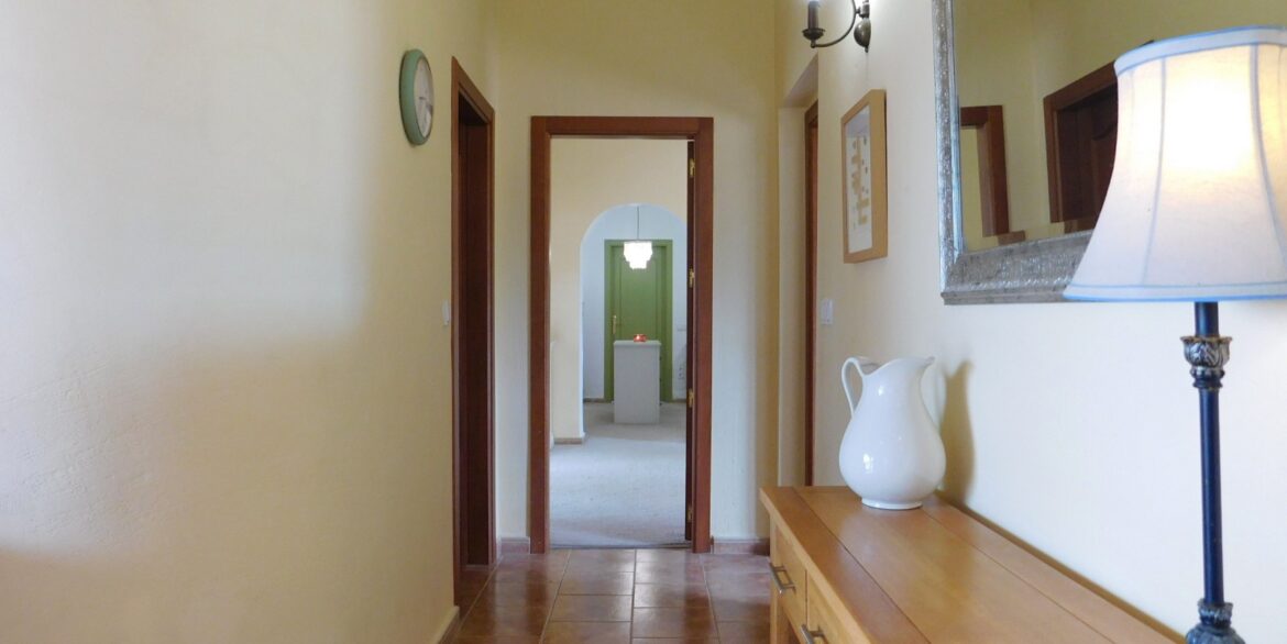 o_1iqqq4bmi1rj0114n143hnoo1tba40