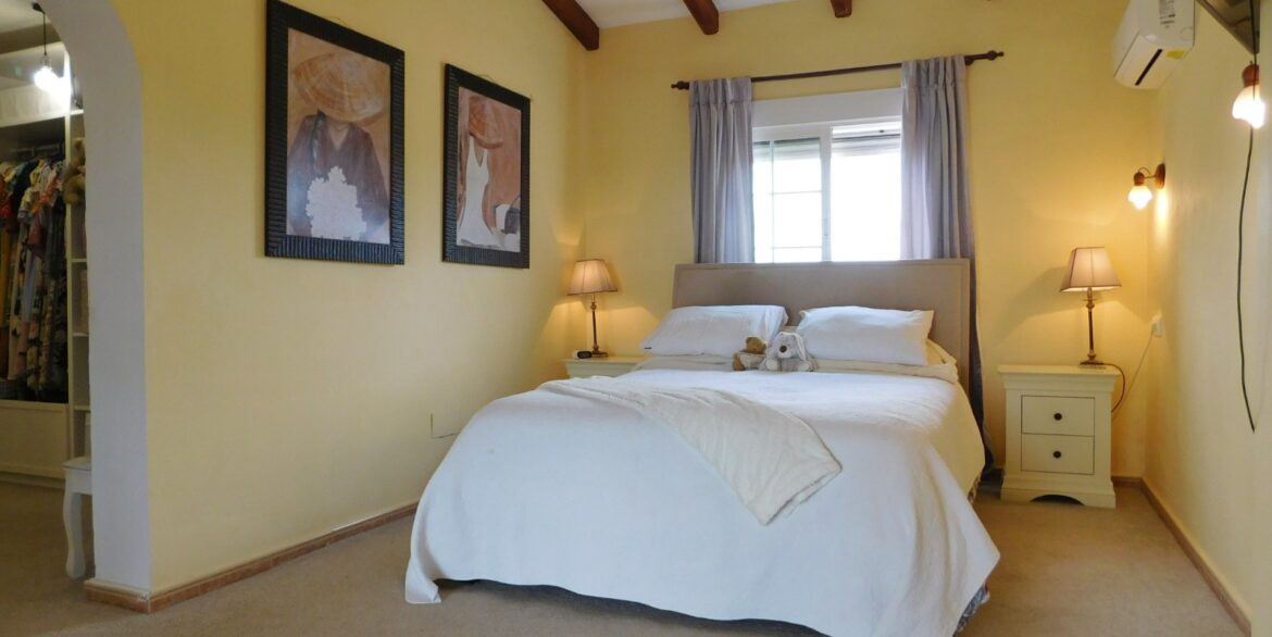 o_1iqqq4bmi1u3unaa3s7bskcd45