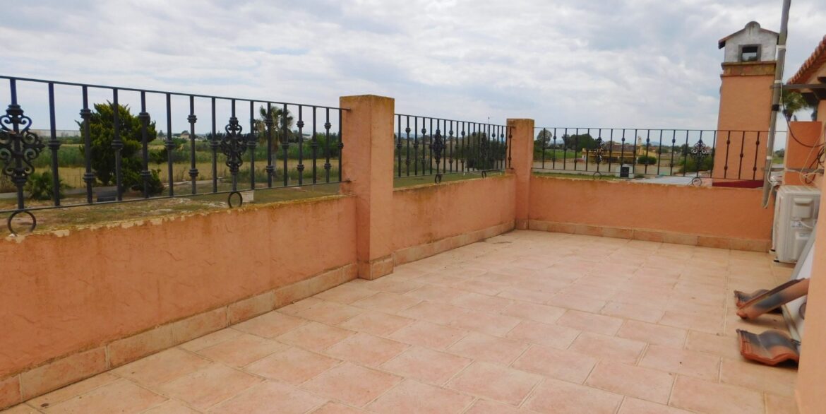 o_1iqqq4bmiuhrl5b1hi1nc6vn34j