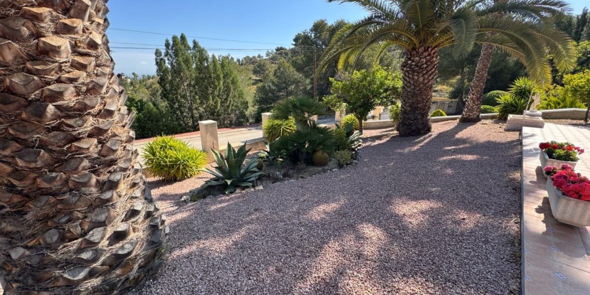 o_1ir7lf8os1t0011a8ka11m51mcn1n