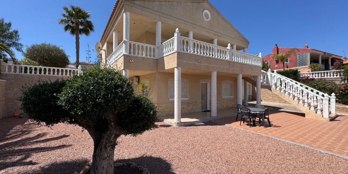 o_1ir7lf8os93nnbmp6d1vs518vh1m