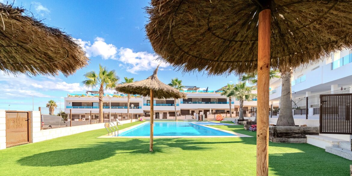 o_1isnk17ut6u6uce18711dot11t32f