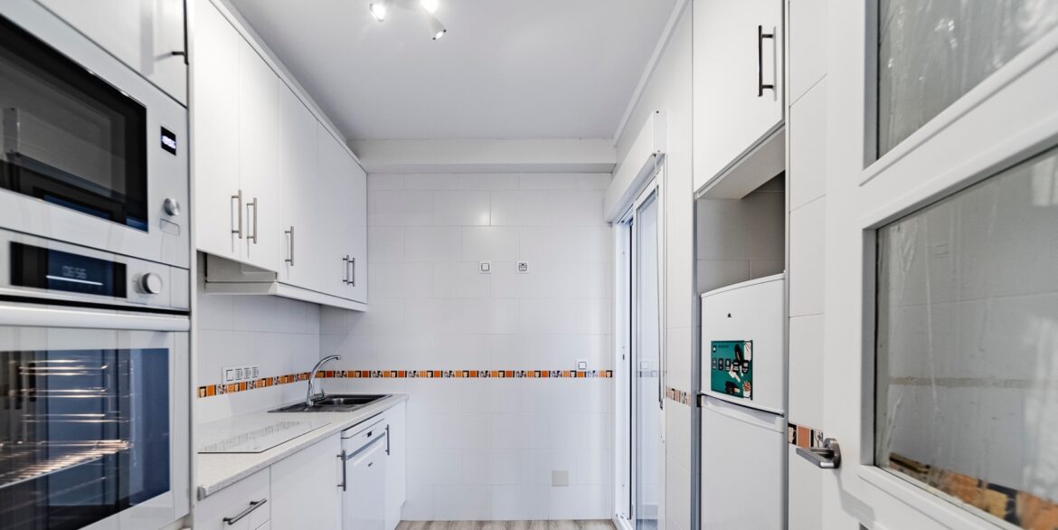 o_1isnk17utt9986410vo1nk71a412u