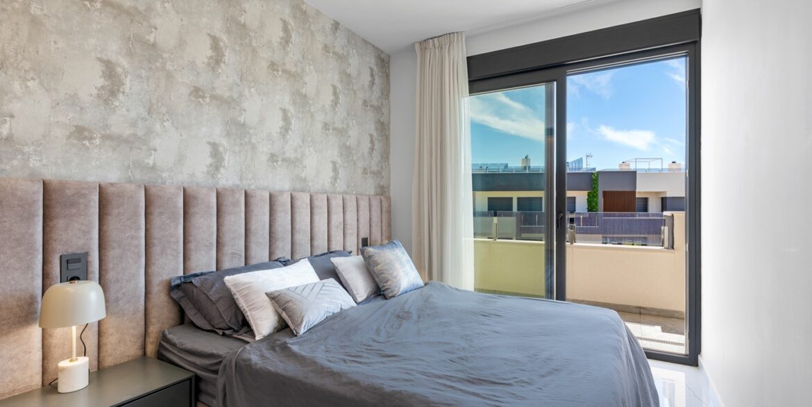 o_1isnlibcl19hrnif1a091oha1c1v3e