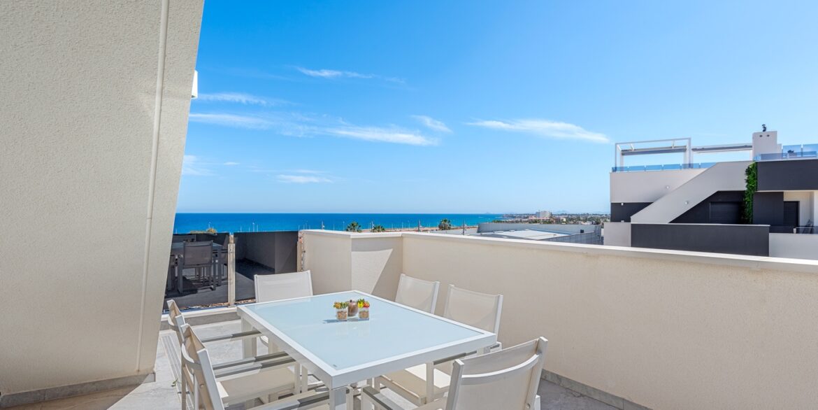 o_1isnlibcl1fc6e8f1gu31rj7ba93s