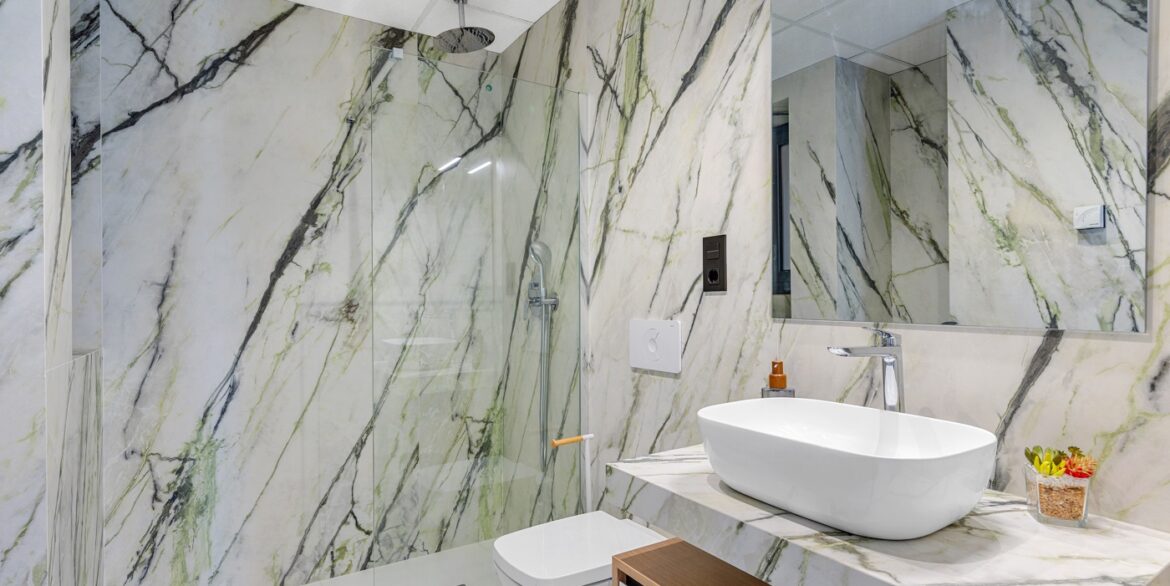 o_1isnlibcl1p4v1u1e17ds19051ks83b