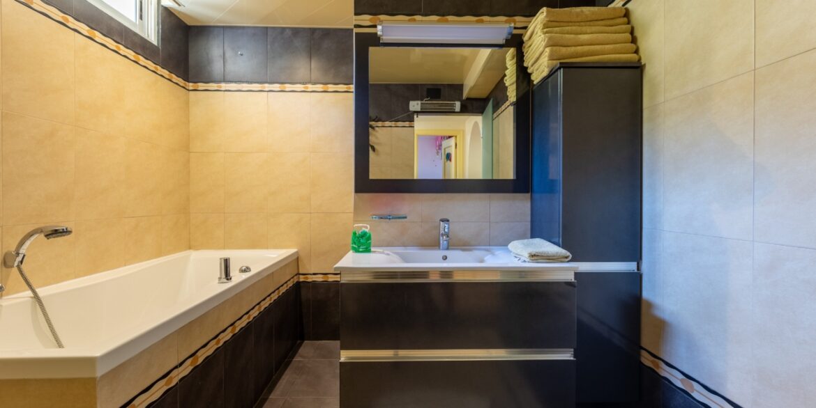 o_1ist7m5v8186vhsfhm7ttl1oms5o