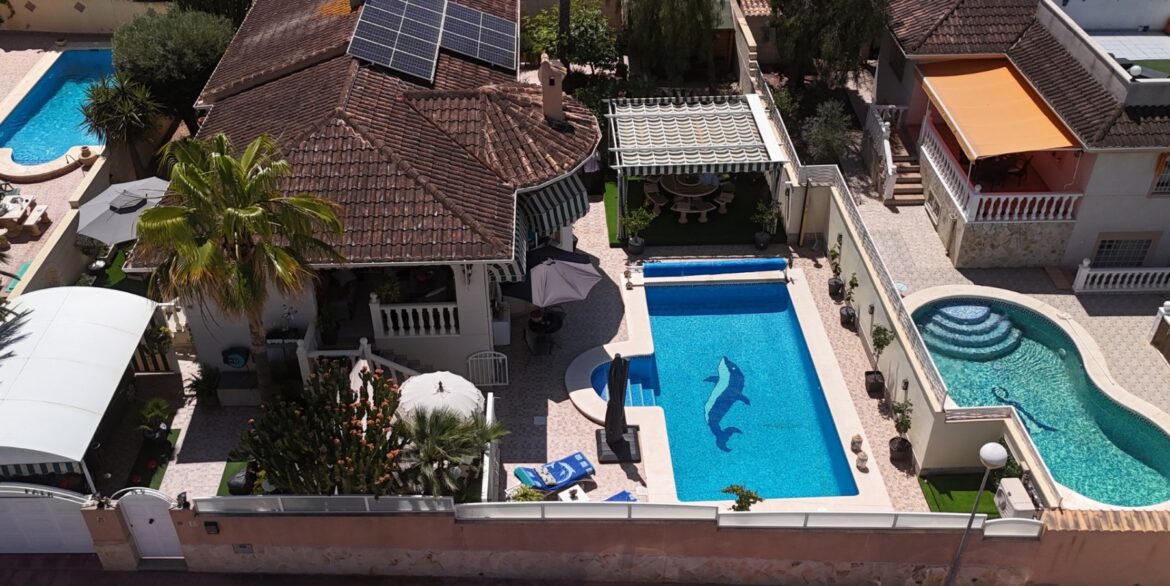 o_1ist7m5v81s8ricmku6elqn6v4d