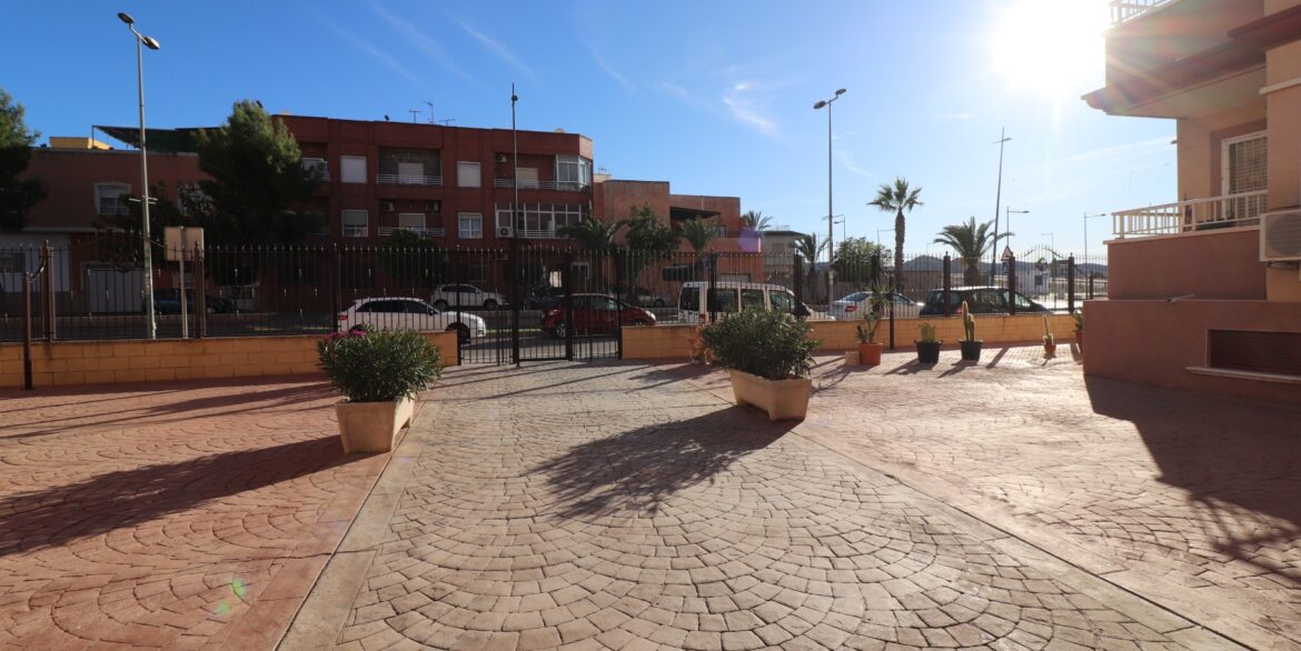 o_1itck17r1vuq1k8q4kg1j0shit2d