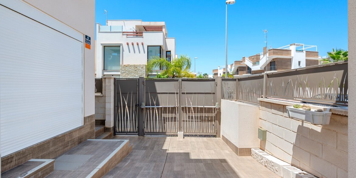 o_1itphpcls7uvoth13vo84b1oib3m