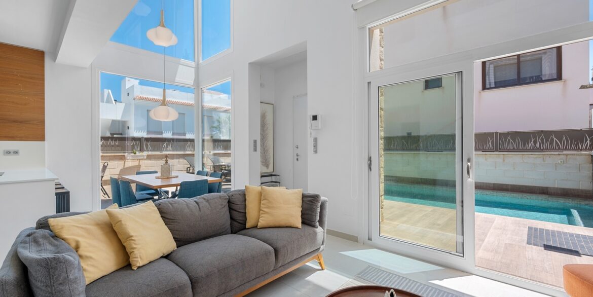 o_1itphpclshqr1fnh4dc10e236g3d