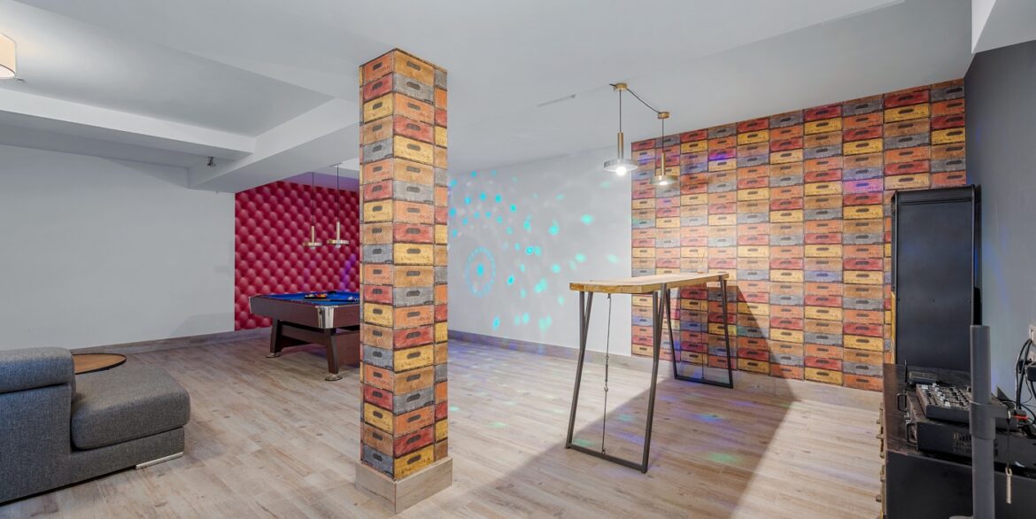 o_1itphpclskto1sec1ctr1bqkf83k