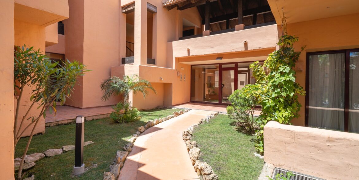 o_1itqfik3q1t3q17pool6inlrks40