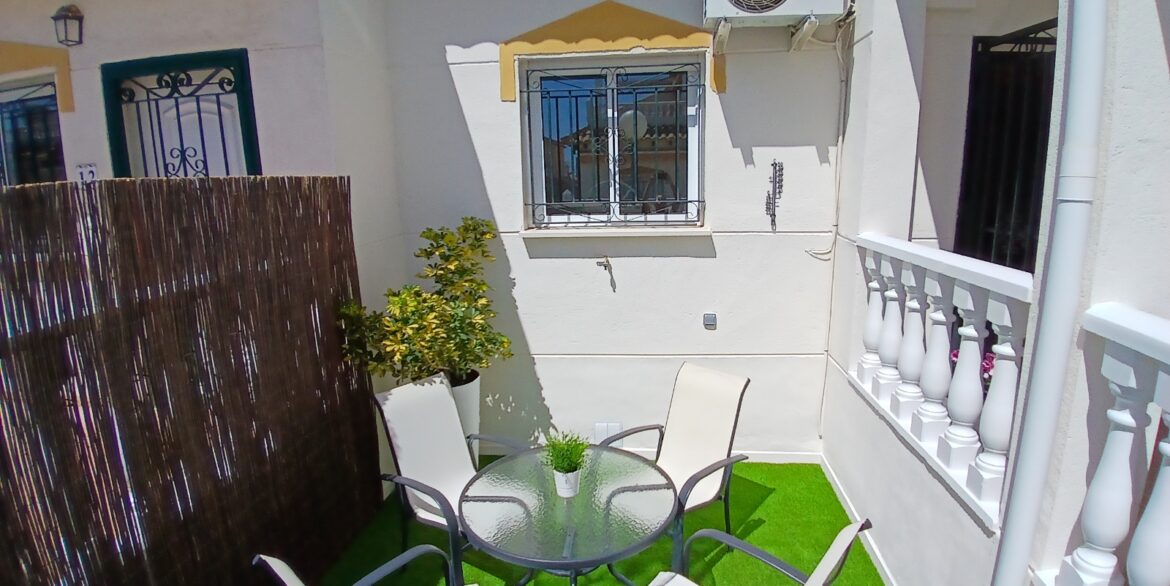 o_1iub7cliv1vl616617p8hf1p5i2j